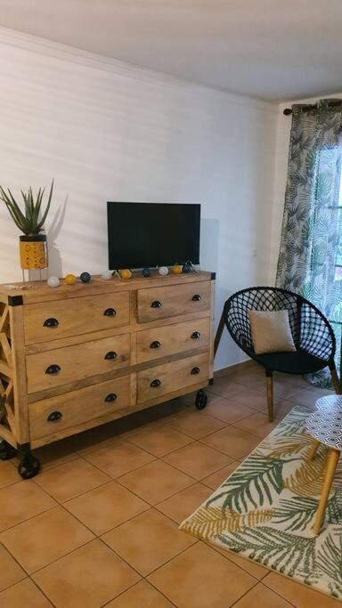 Studio Cosy, Vue Sur Mer Villages Vacances Sainte Anne Cheques Vacances Acceptes Exterior foto