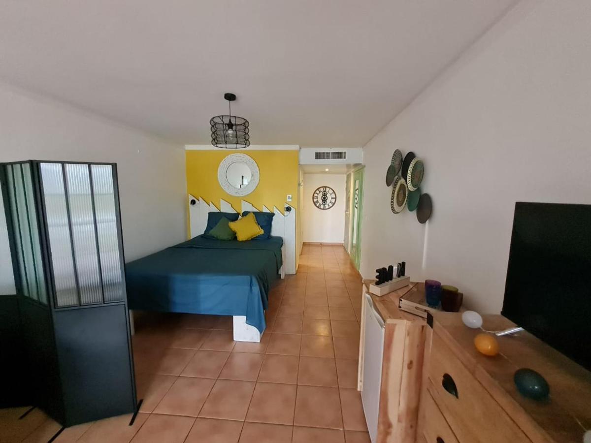 Studio Cosy, Vue Sur Mer Villages Vacances Sainte Anne Cheques Vacances Acceptes Exterior foto